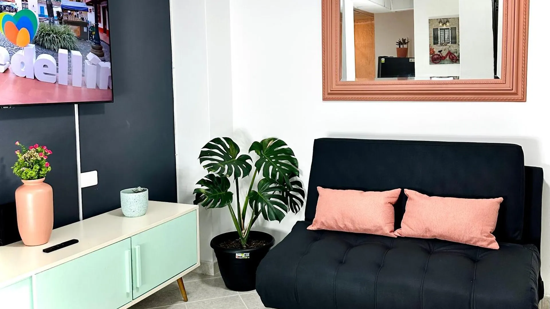 Cozy Apartment In The Heart Of Medellín